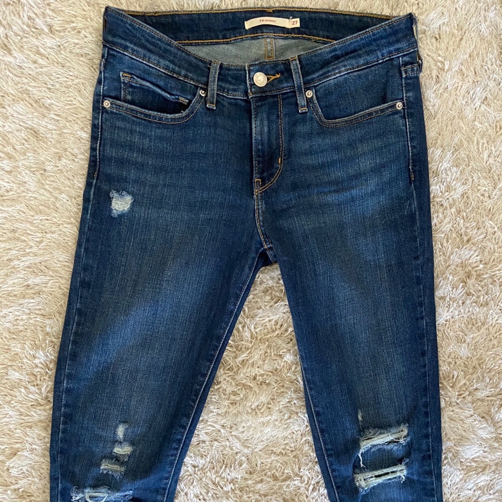 Levi’s 711 Distressed Skinny Jeans